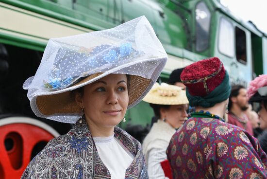 Times and Epochs. The Gathering international festival of historic reenactment opens