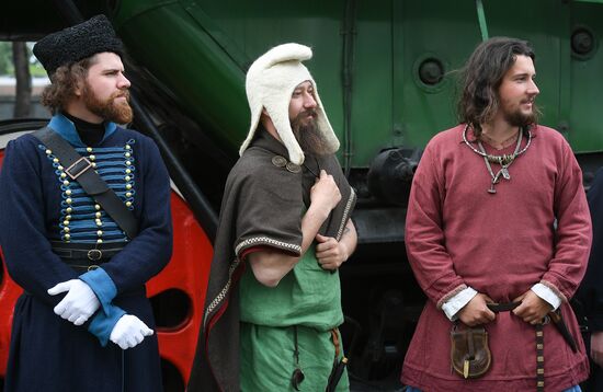 Times and Epochs: The Gathering international festival of historic reenactment opens