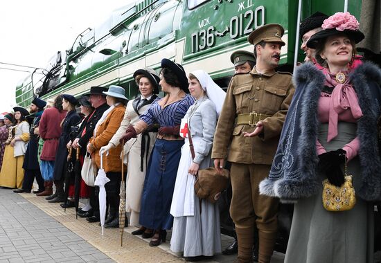 Times and Epochs: The Gathering international festival of historic reenactment opens