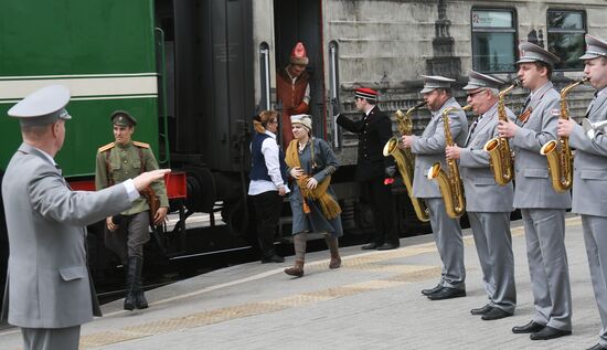 Times and Epochs: The Gathering international festival of historic reenactment opens