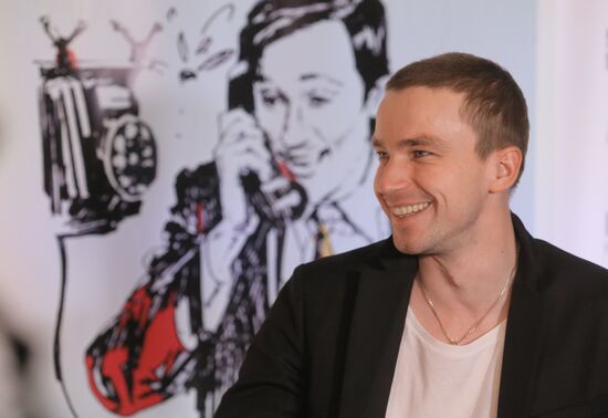 News conference on "Film on Stage" project