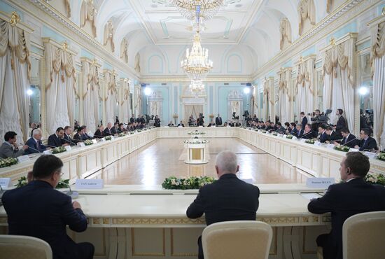 Russian President Vladimir Putin attends 2017 St. Petersburg International Economic Forum