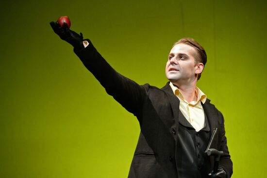 Final rehearsal of "...Souls" at Pyotr Fomenko Workshop theater