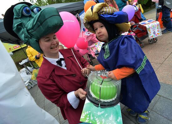 Stroller parade in Russian cities