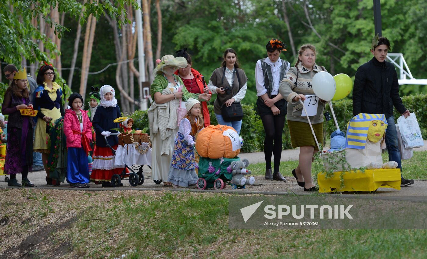 Stroller parade in Russian cities