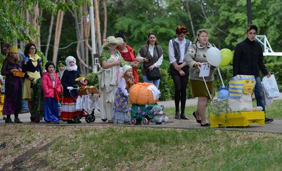 Stroller parade in Russian cities