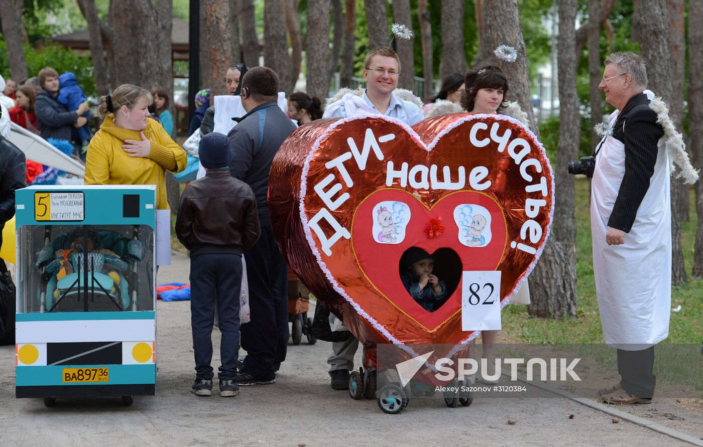 Stroller parade in Russian cities
