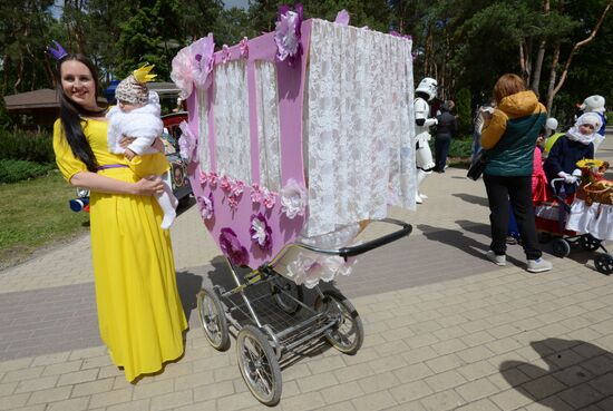 Stroller parade in Russian cities