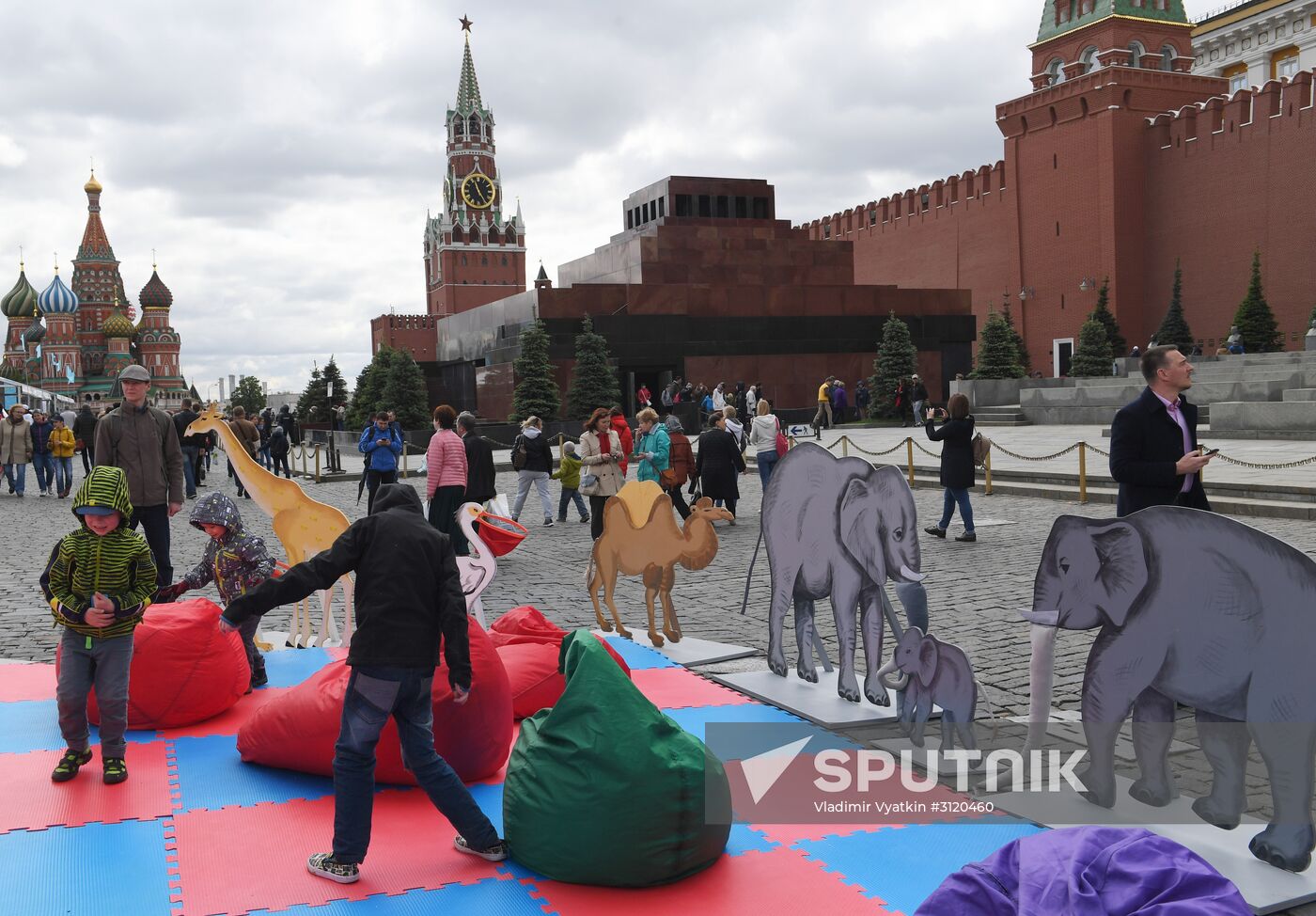 Red Square Book Festival. Day One