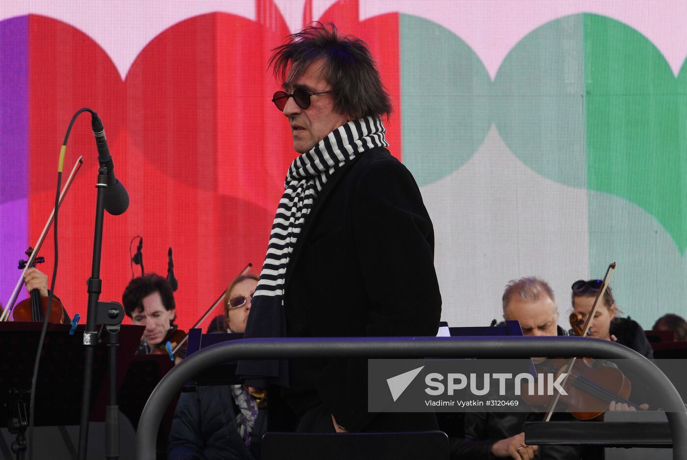 Red Square Book Festival. Day One