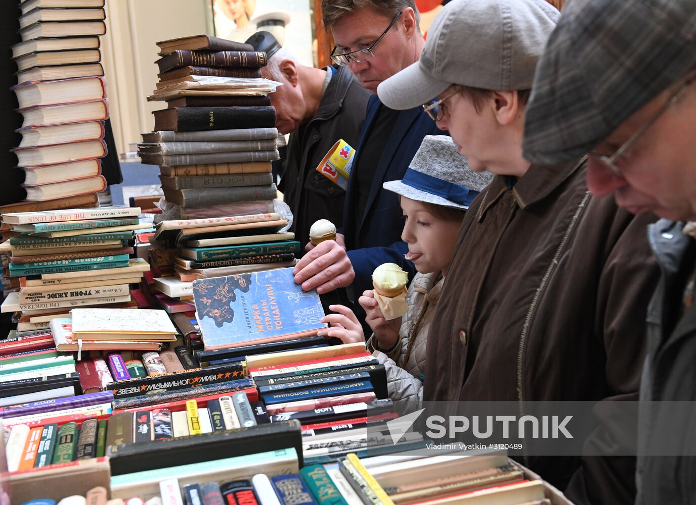 Red Square Book Festival. Day One