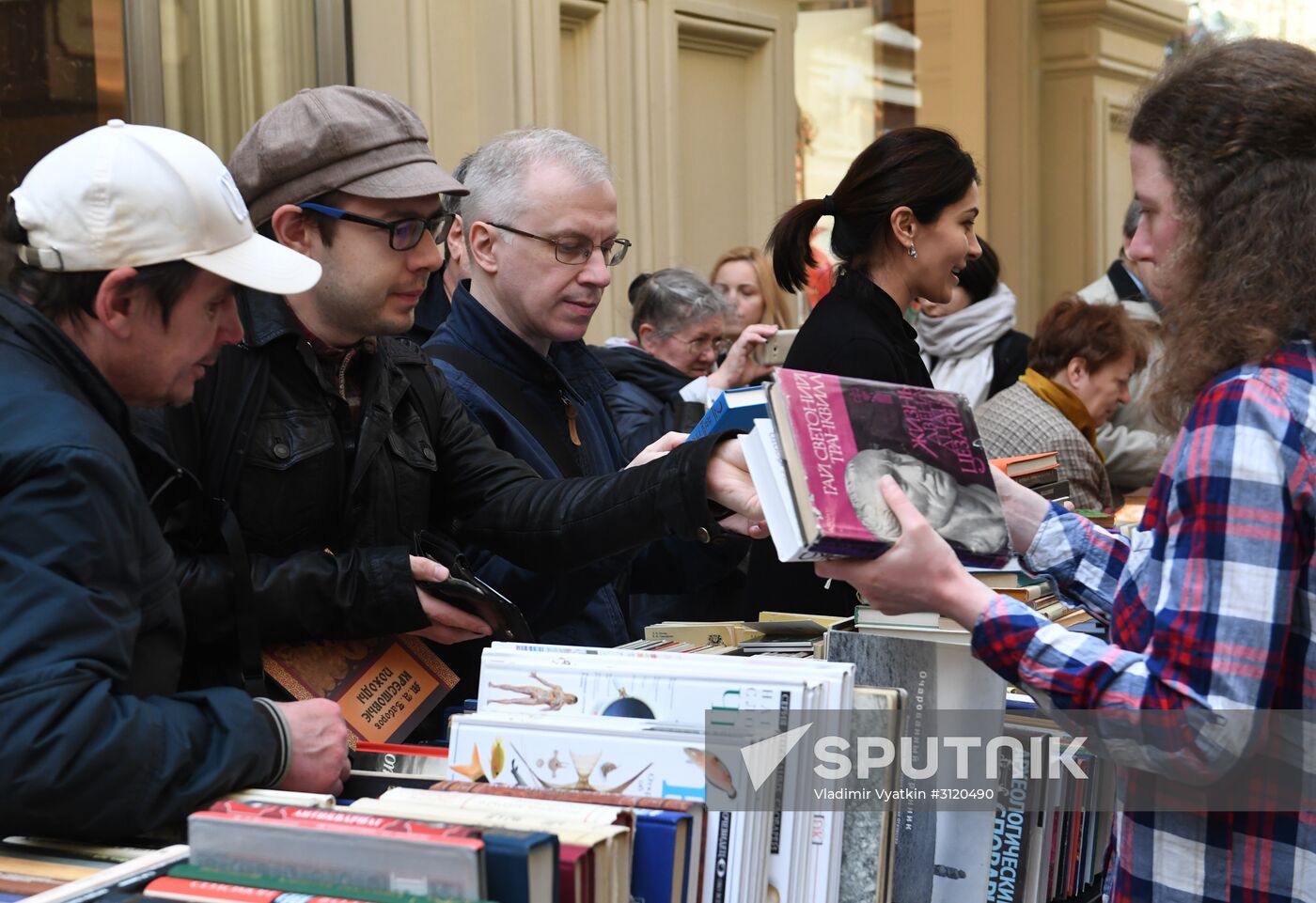 Red Square Book Festival. Day One