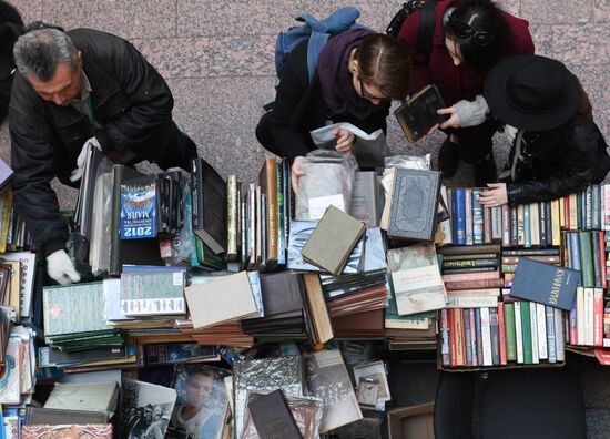 Red Square Book Festival. Day One