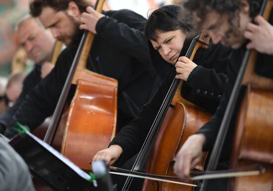 Red Square Book Festival. Day One