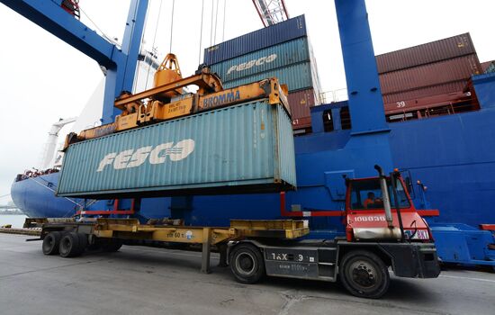 Fesco Diomid container ship arrives in port of Vladivostok