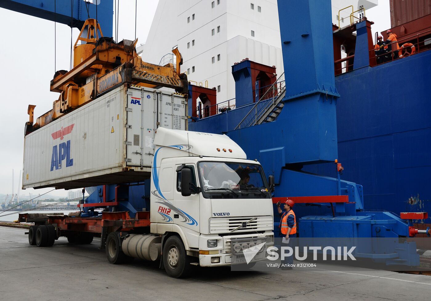 Fesco Diomid container ship arrives in port of Vladivostok