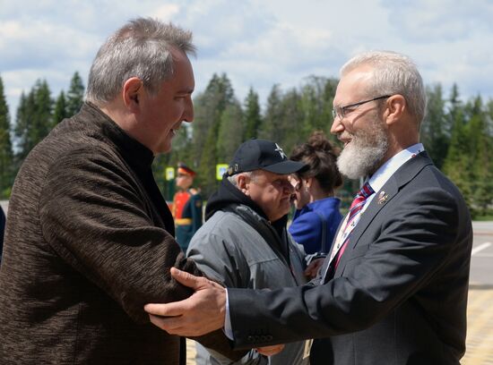 First Rifle Shooting World Championship. Day one
