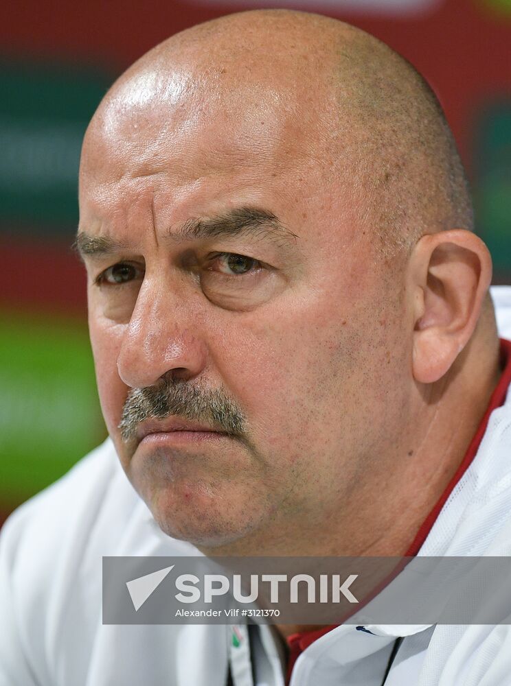 Russian national football team holds training session