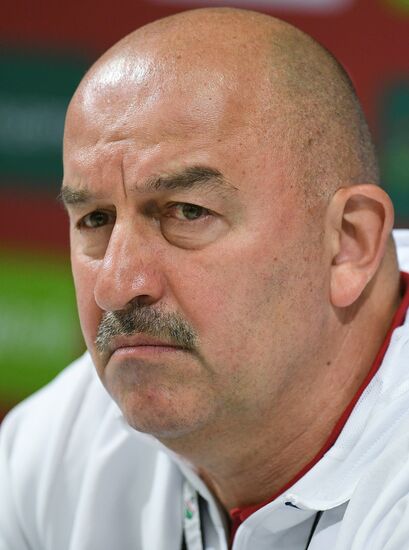 Russian national football team holds training session