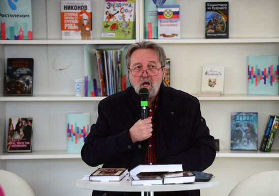 Red Square Book Festival. Day Two