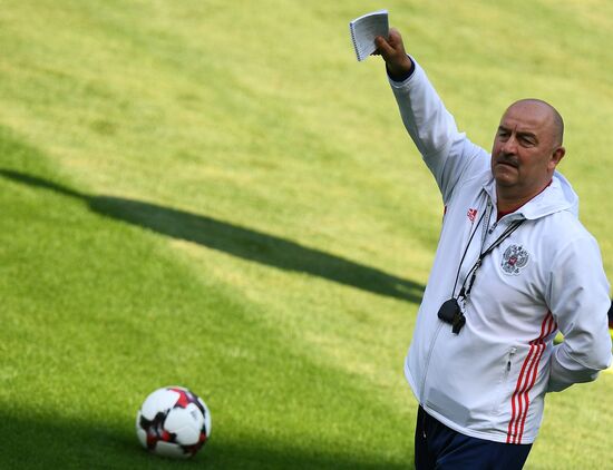 Russian national football team holds training session