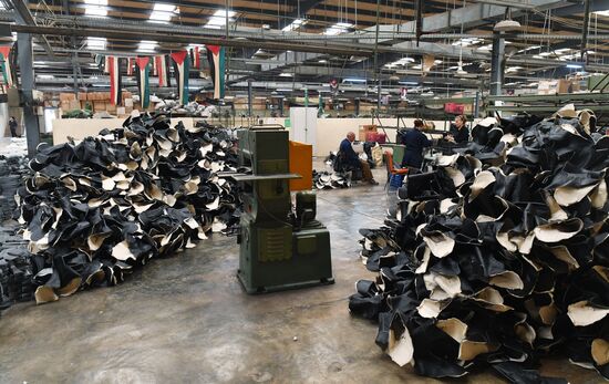 Shoe factory in Syrian Hama Governorate