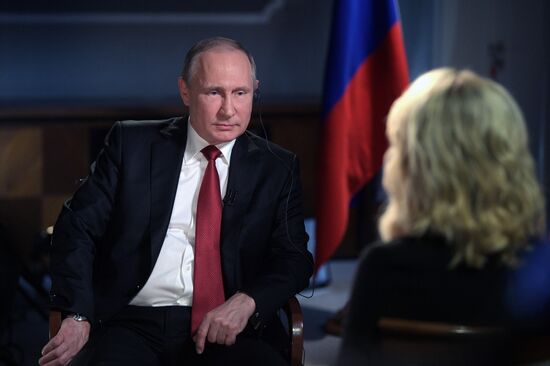 Valdimir Putin gives interview with CNN