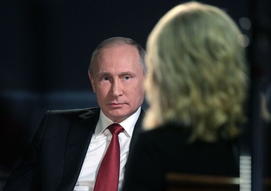 Valdimir Putin gives interview with CNN