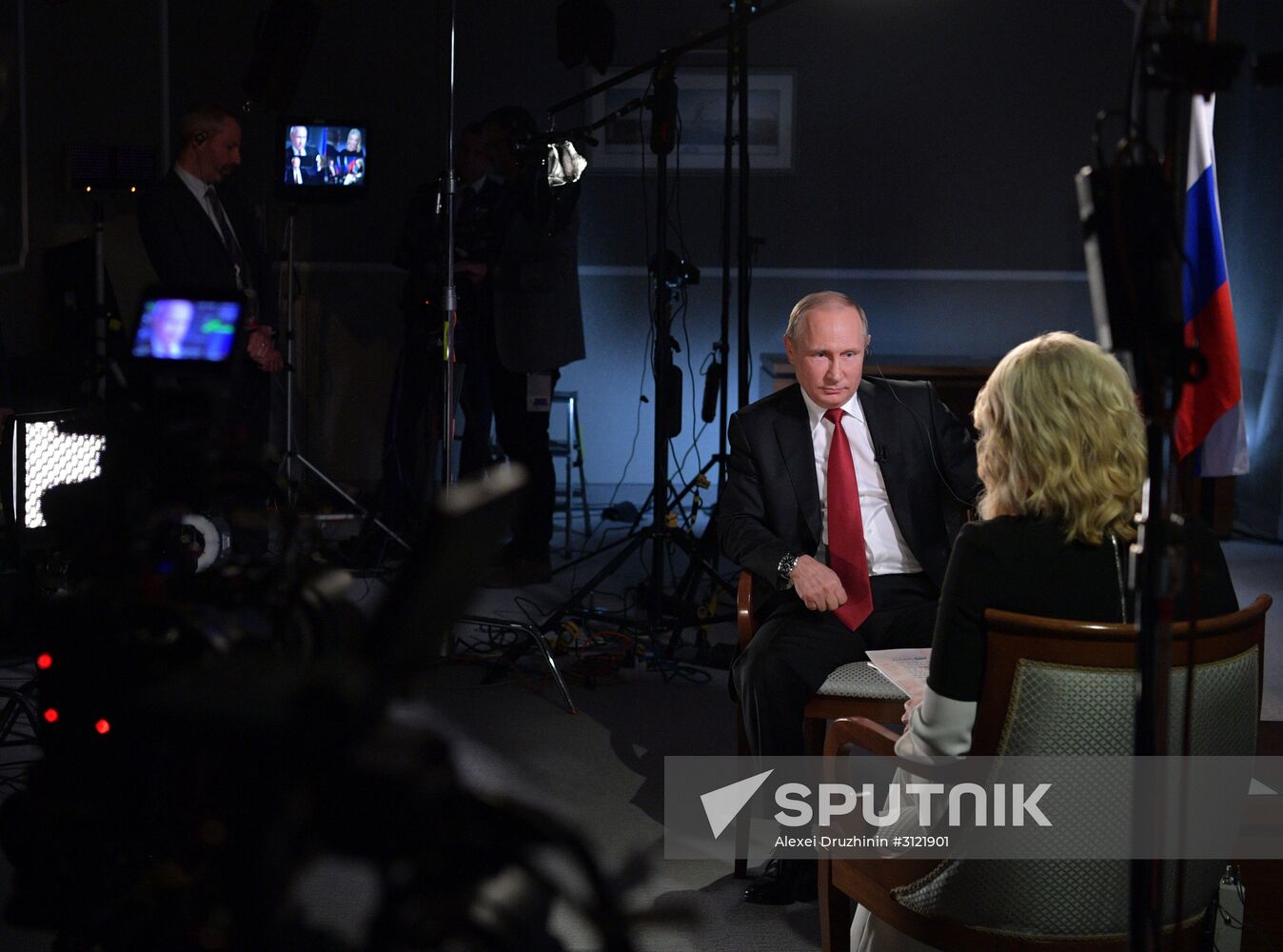 Valdimir Putin gives interview with CNN