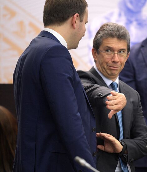 President Vladimir Putin attends 2017 St. Petersburg International Economic Forum. Day two