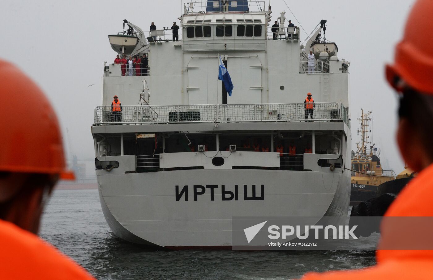 The Irtysh hospital ship is welcomed at Vladivostok port