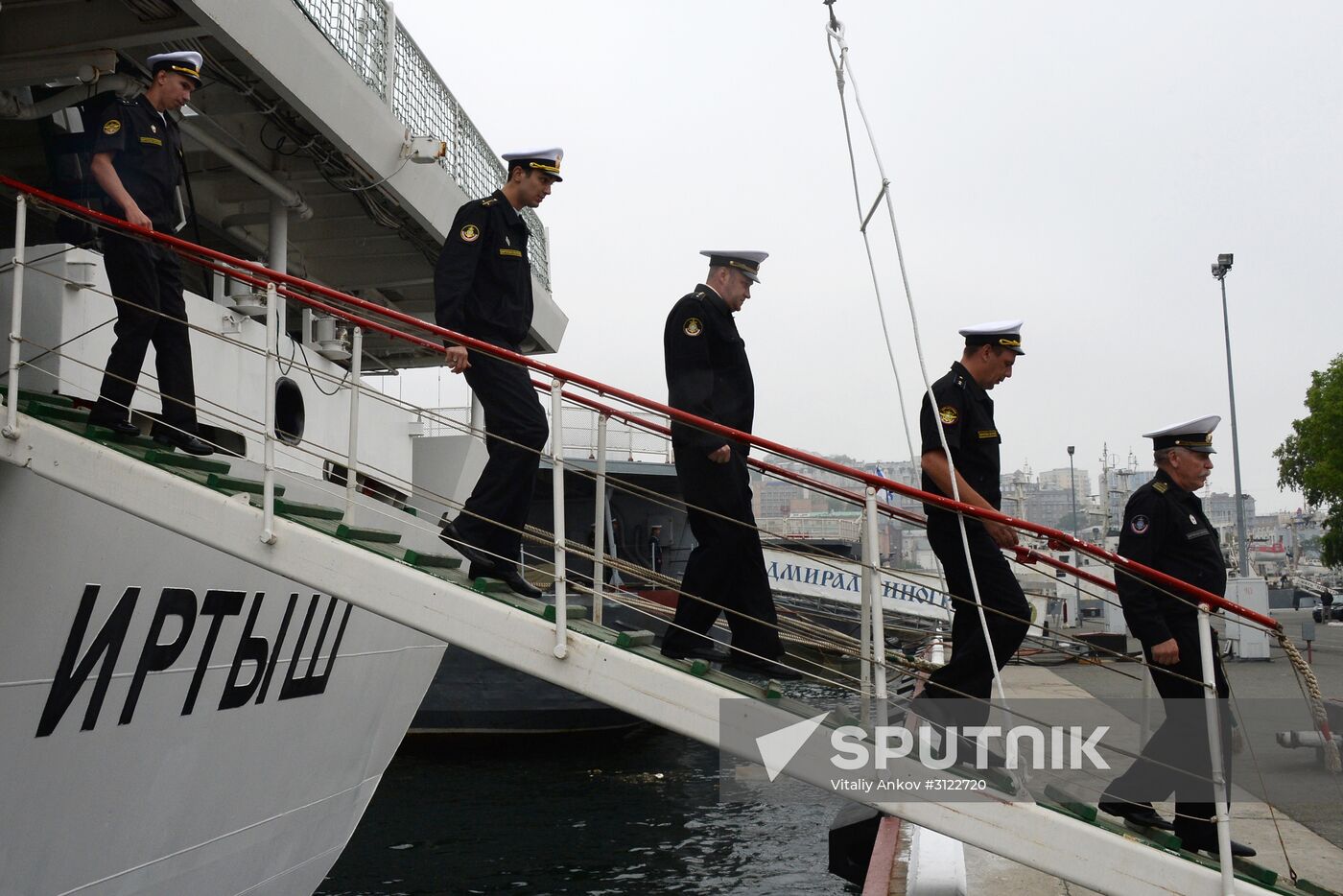 The Irtysh hospital ship is welcomed at Vladivostok port