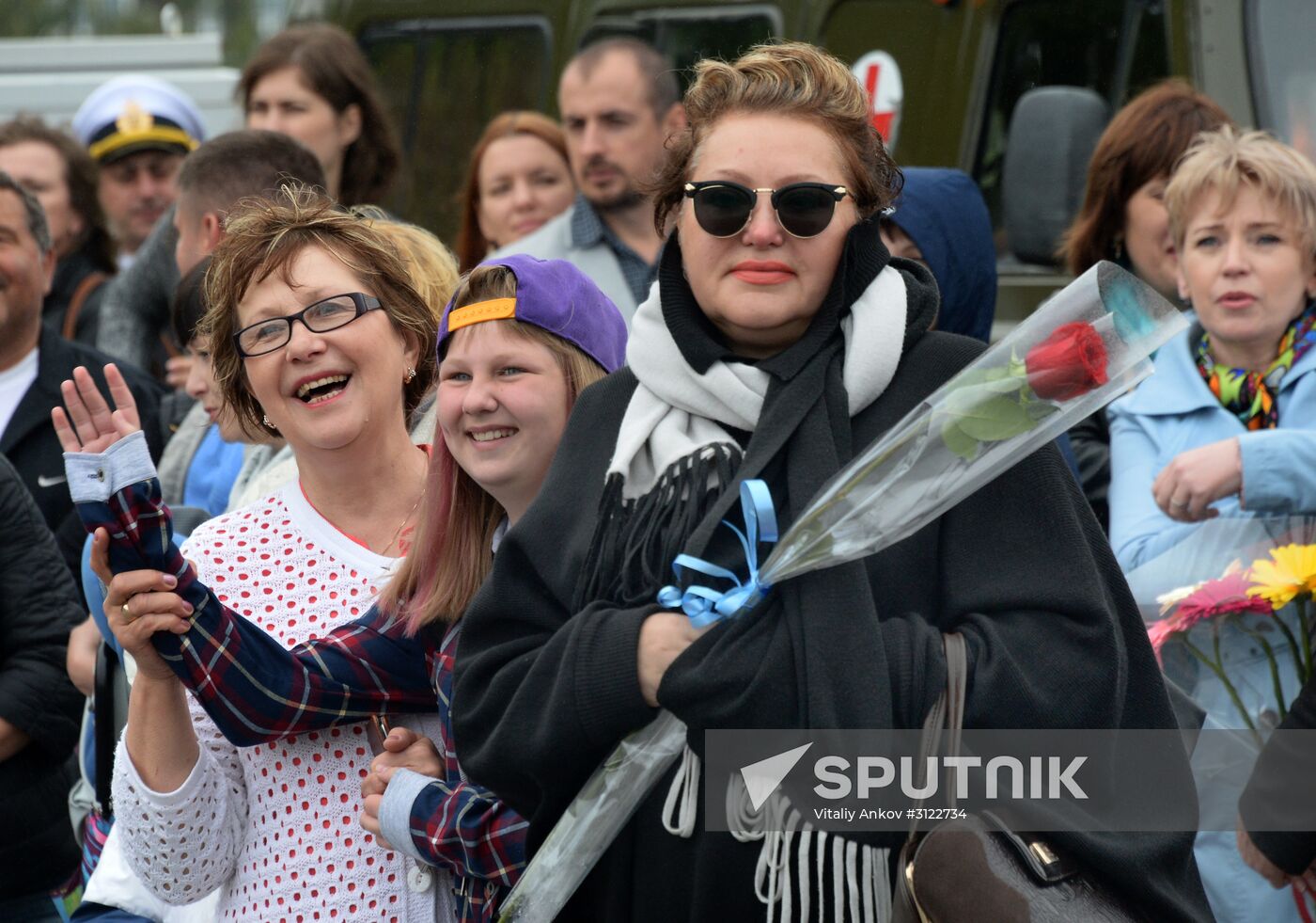 The Irtysh hospital ship is welcomed at Vladivostok port
