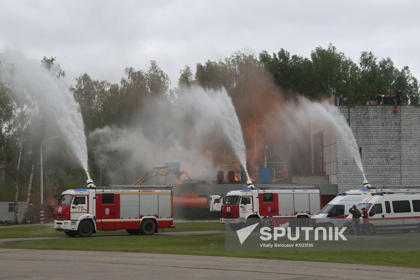 Emergency Ministry's fire cars at the Integrated Safety and Security Exhibition ISSE 2017 held outside Moscow. Location: Russia, Moscow region. Author: Vitaliy Belousov/Sputnik. Integrated Safety and Security 2017 (ISSE) international exhibition