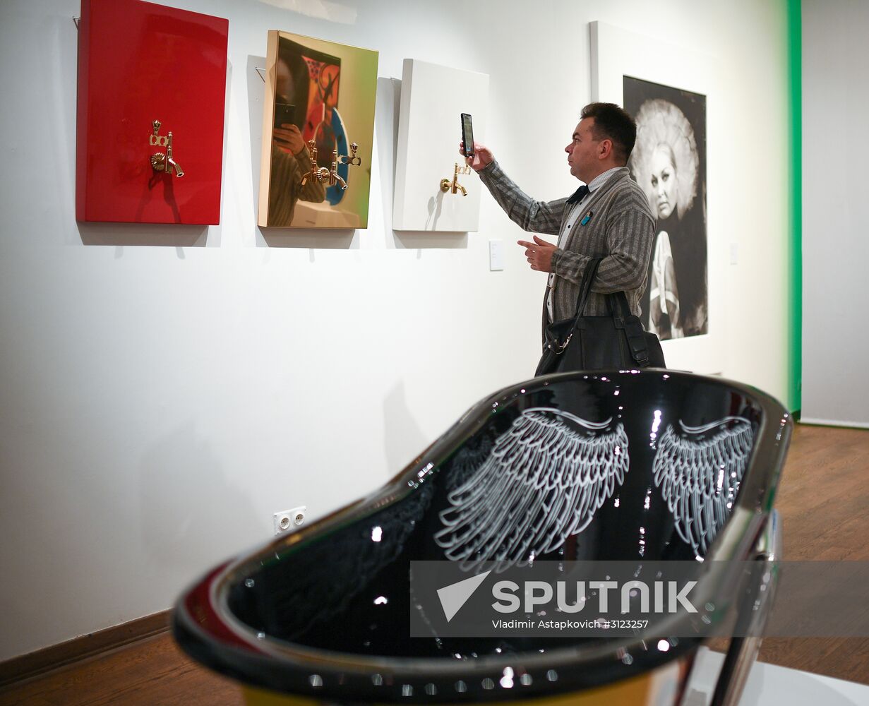 Sergei Shnurov gives news conference, opens "Retrospective of Brand Realism" expo