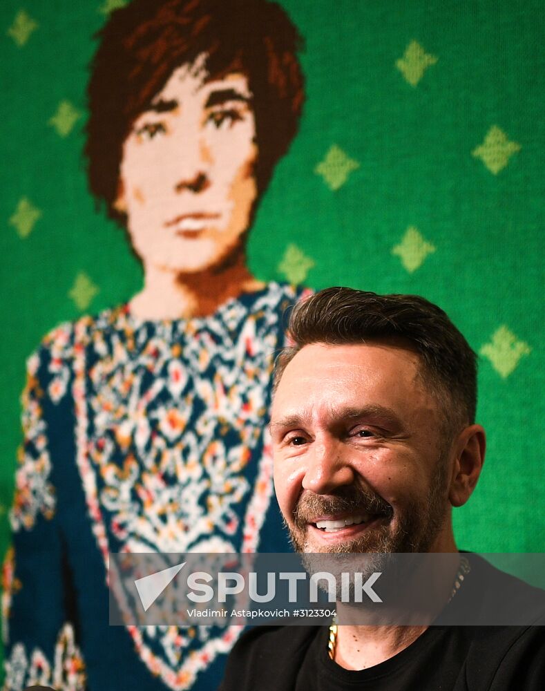 Sergei Shnurov gives news conference, opens "Retrospective of Brand Realism" expo