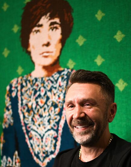 Sergei Shnurov gives news conference, opens "Retrospective of Brand Realism" expo