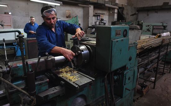 Cartridge manufacturing plant in Hama suburb