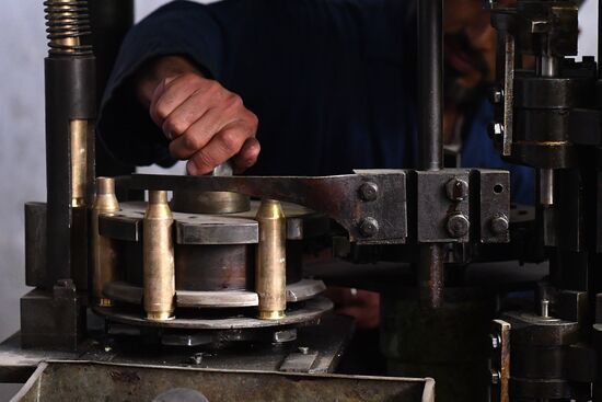 Cartridge manufacturing plant in Hama suburb