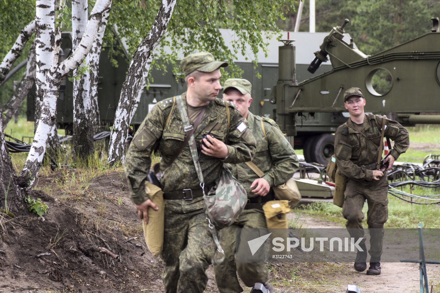 Air defense drill involving S-300 Favorite surface-to-air missile system unit