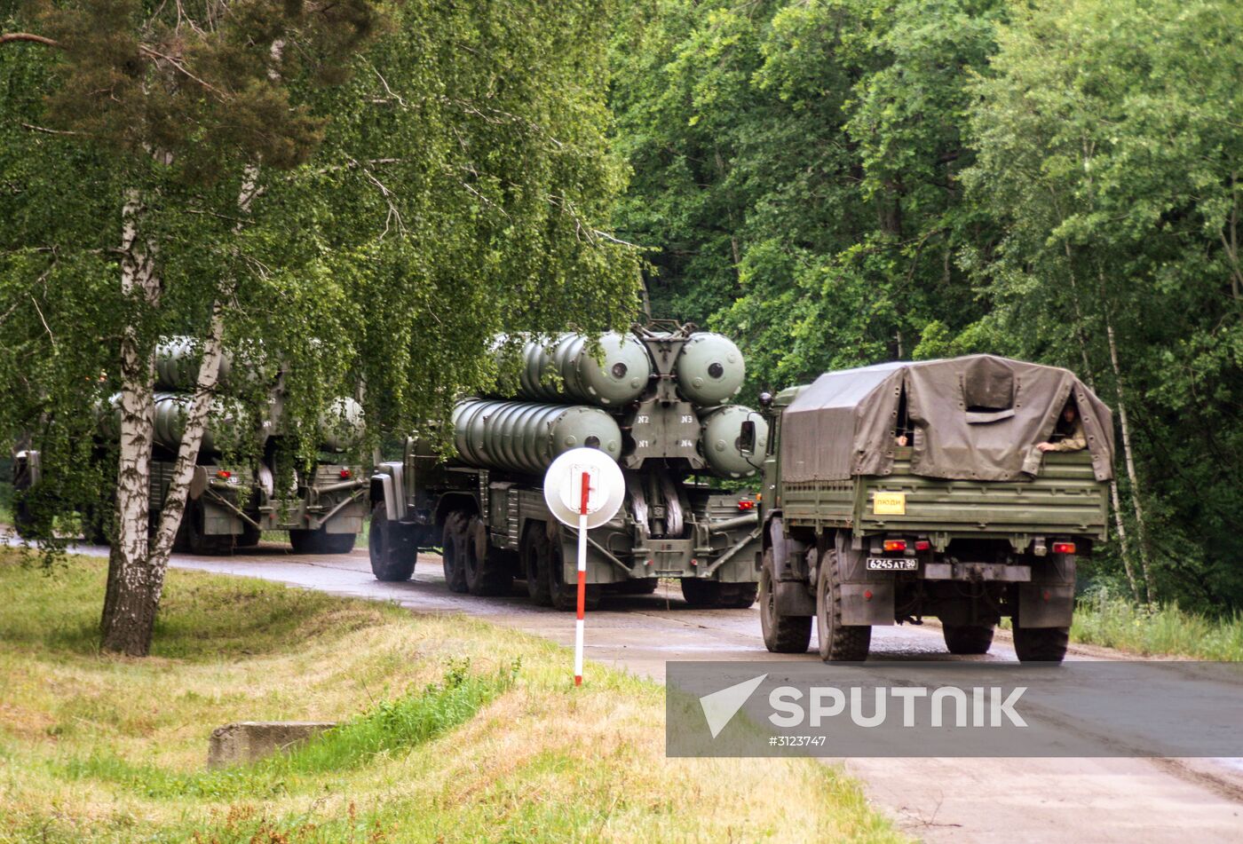 Air defense drill involving S-300 Favorite surface-to-air missile system unit