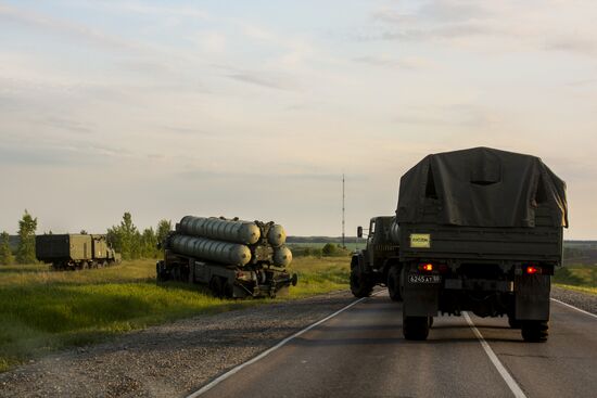 Air defense drill involving S-300 Favorite surface-to-air missile system unit
