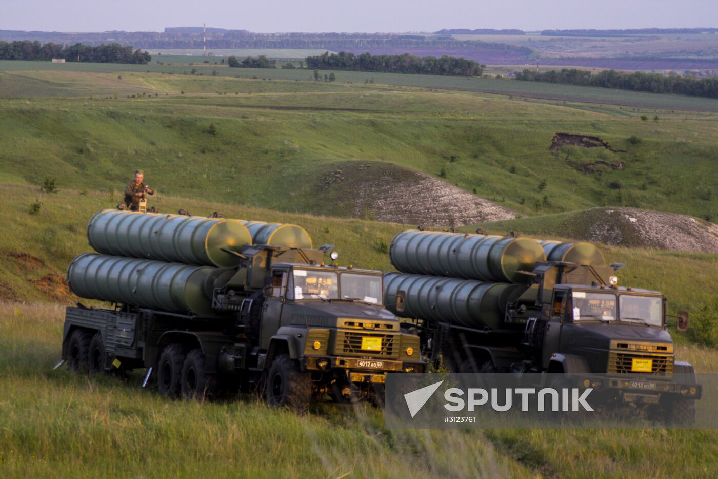 Air defense drill involving S-300 Favorite surface-to-air missile system unit