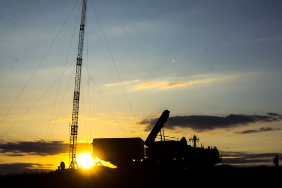 Air defense drill involving S-300 Favorite surface-to-air missile system unit