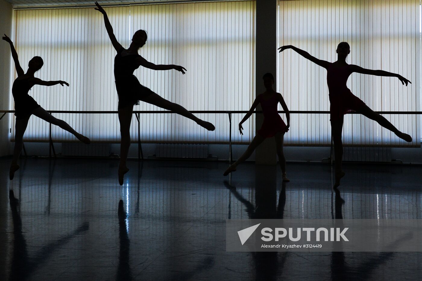 End of academic year at the Novosibirsk School of Choreography