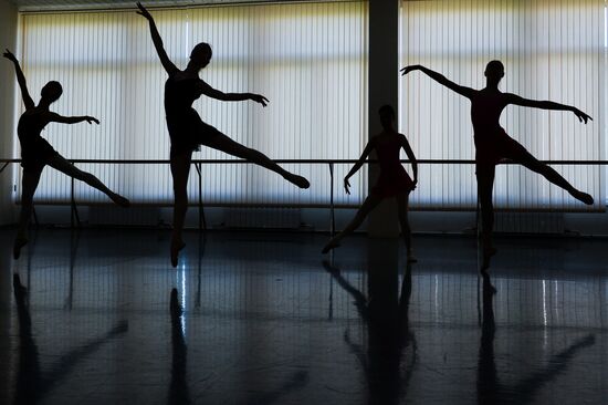 End of academic year at the Novosibirsk School of Choreography