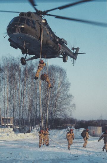 Emergencies Ministry holds drills