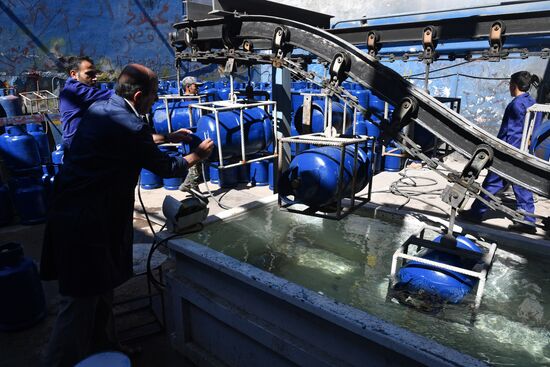Gas tank production in As-Safira, Aleppo Governorate