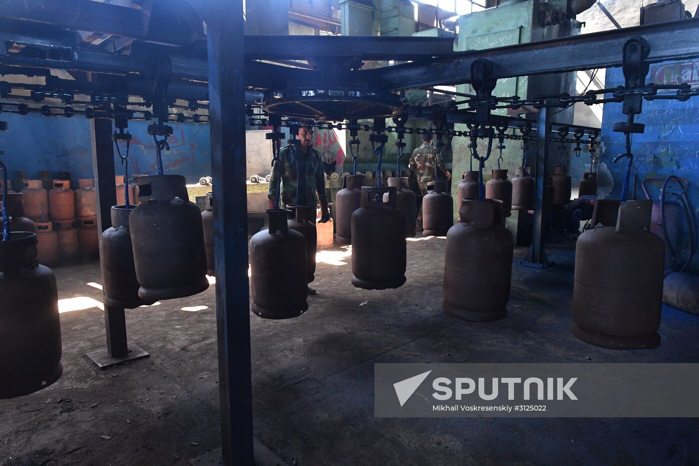 Gas tank production in As-Safira, Aleppo Governorate