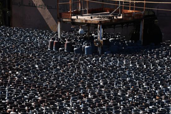 Gas tank production in As-Safira, Aleppo Governorate